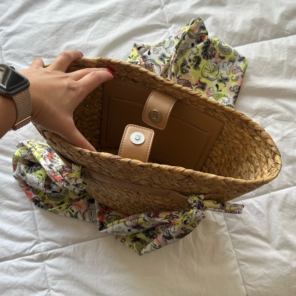 Lucky Brand straw tote BNWT - Picture 3 of 4
